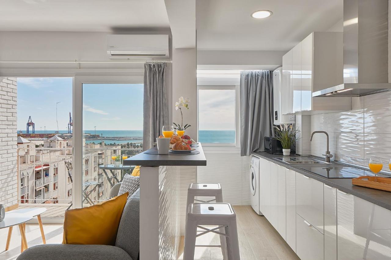Sea Horizon Apartment Malaga Bagian luar foto
